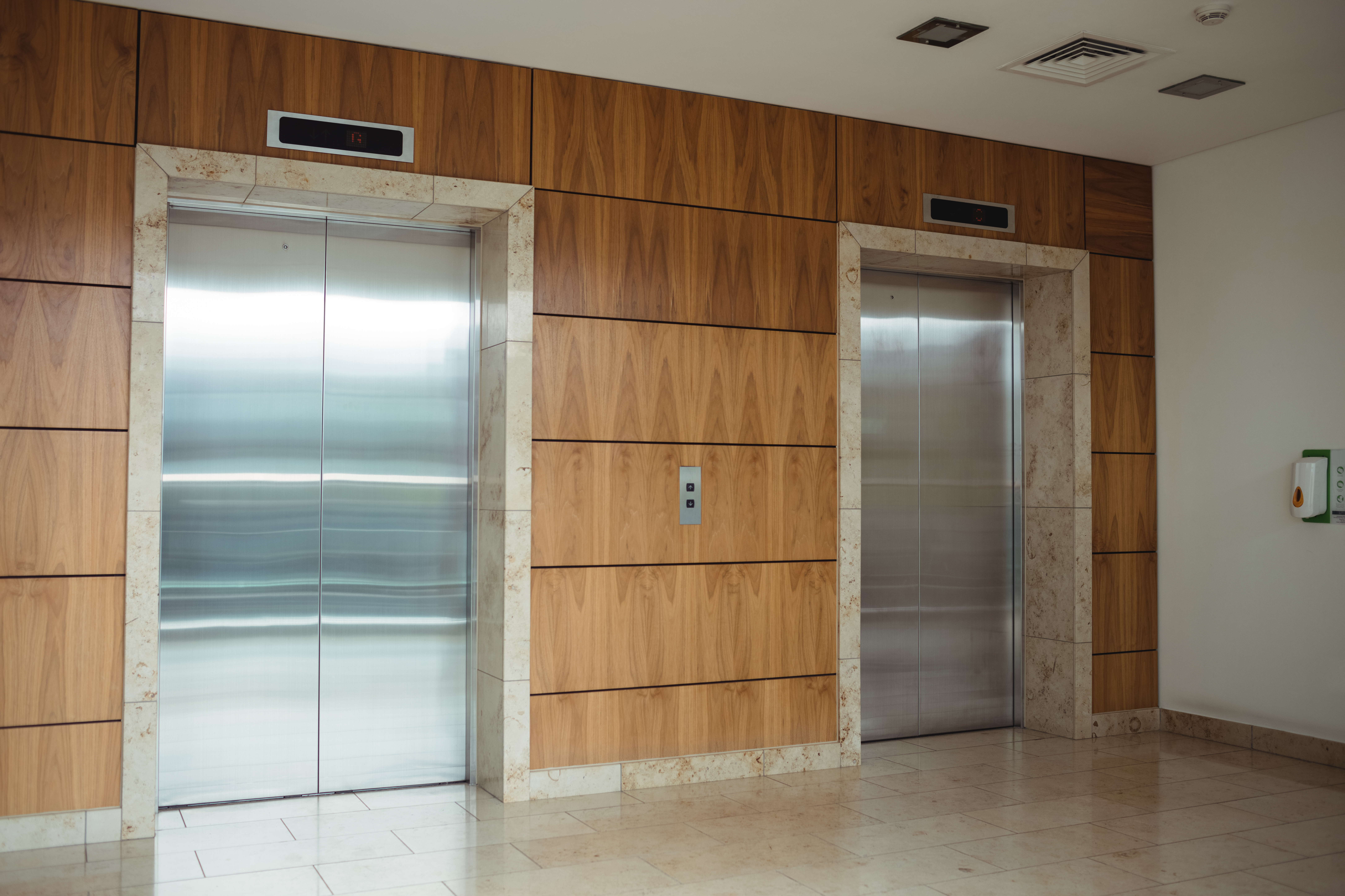 Elevador comercial